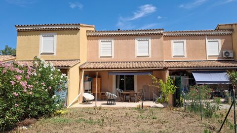 A 2 pas du centre ancien de St Paul 3 Châteaux, dans un quartier loti et calme, vendu avec son locataire, charmante petite maison de 85m2 sur 2 niveaux. Mitoyenne de part et d'autre, elle profite d'un jardinet clos d'environ 90m2. De plain-pied, vous...