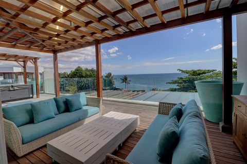 Nestenn offre une opportunité exclusive d'acheter un magnifique Penthouse en bord de mer à Pointe aux Piments, à l'Île Maurice. Cet appartement fait partie d'une résidence qui possède tout le confort dont vous avez besoin pour une vie luxueuse. Il di...