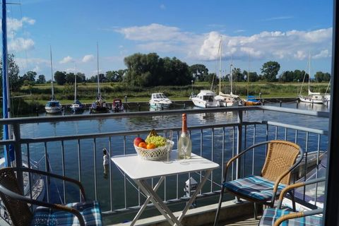 Appartement de vacances bien entretenu et confortablement meublé avec balcon et kitchenette complète, idéal pour 2 personnes, max. Accès Internet sans fil.