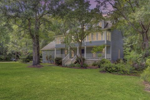 Welcome to this beautiful home sitting on a total of 2.3 acres of green space with deepwater dock access and bursting with southern charm! Complete with an amazing 3 floors, 6 bedrooms, 4 bathrooms, Bonus Room, two large storage areas, 2-car garage, ...