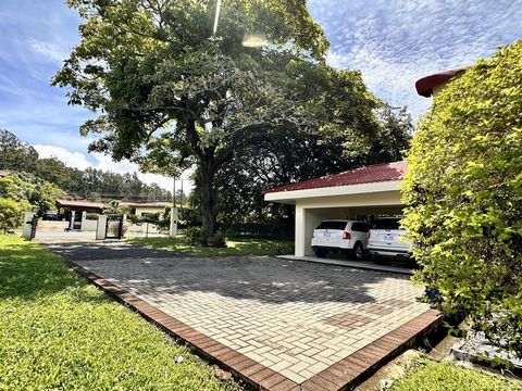 Welcome to your new home at Hacienda Los Reyes, one of the most prestigious residential areas in La Guácima, Alajuela! This beautiful single-level home offers everything a large family needs to live comfortably and enjoy life in a safe and green envi...