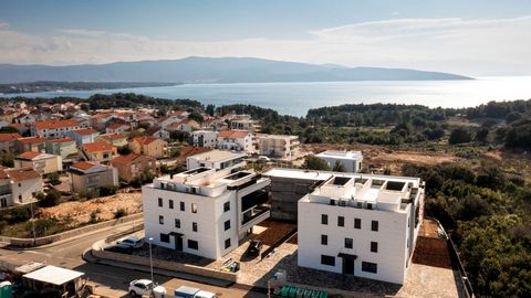 Location: Primorsko-goranska županija, Krk, Krk. Città di Krk - Appartamento di lusso al piano terra Questo bellissimo appartamento in un nuovo edificio di 65 m2 si trova a circa 600 metri dal mare. Ha ingresso indipendente, si trova al piano terra d...