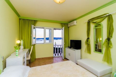 Pansion Villa Antonio is situated close to the village of Postup in the south of the Peljesac Peninsula. Property features 35 accommodation units. Guests are welcome to taste the local products in the property's old cellar upon arrival. Pansion Villa...