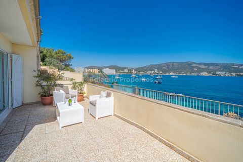 Frontline apartment with private terrace and sea access in Torrenova This apartment enjoys a spectacular location directly next to the Mediterranean Sea . On a living area of around 108 sqm you will find an open layout of living area and dining area ...