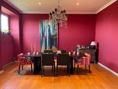 59110 – LA MADELEINE ST MAUR – EXCEPTIONNEL APPARTEMENT EN DERNIER ETAGE DE 195M2 – RARE. Efficity , l’agence qui estime votre bien vous propose ce splendide appartement qui vous surprendra par ses volumes et la qualité de ses prestations. Du charme ...