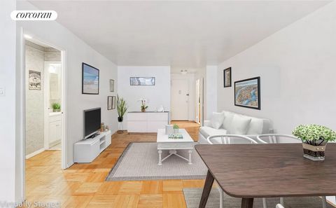 Value is the name of the game at this oversized alcove studio in the heart of Midtown. The open plan living room has room for you to spread out and relax as well as a full dining area and home office. The galley kitchen awaits your touch to bring it ...