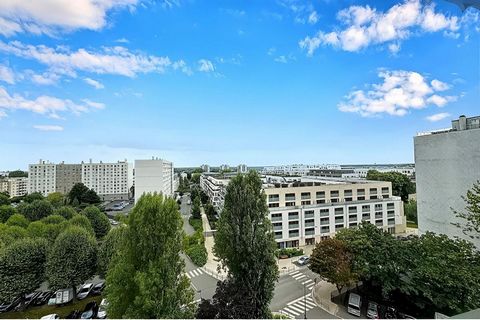 Exclusivité face à l'éco quartier au sein de la Résidence « Verrières Joli Mai » Une résidence très prisée venez découvrir cet appartement 3 pièces traversant, baigné de lumière, situé au 9ème étage d'une surface de 63 m². Ce bien rare offre un cadre...