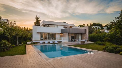 Entrez dans le luxe avec cette magnifique villa individuelle qui offre un équilibre parfait entre design moderne et chaleur. Répartie sur trois niveaux, cette résidence exquise dispose d'un spacieux salon et salle à manger à aire ouverte, connecté ha...