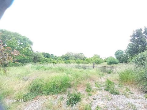 Terrain constructible avec vergers - 3400 m²