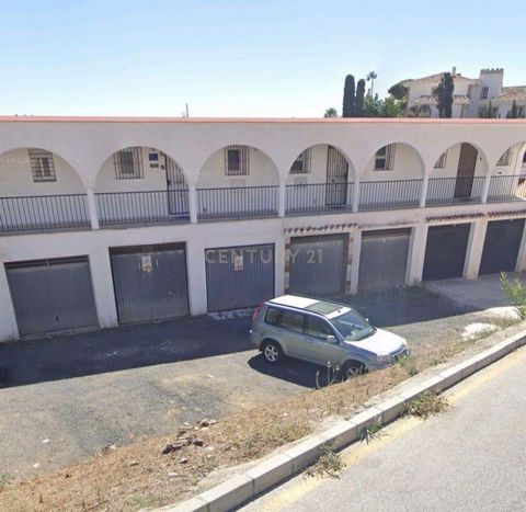PLAZA DE PARKING EN URB LA PONDEROSA EN MIJAS (MALAGA) 17 METROS