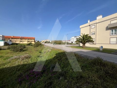 Lote de terreno destinado à construção urbana, situado a 2 minutos da Praia da Vagueira, em Vagos. O terreno possui boa exposição solar, com uma área total de 459M2, uma frente de 20 metros e com possibilidade de construção de uma moradia unifamiliar...