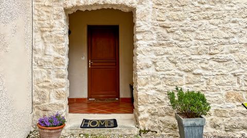 Dpt Yvelines (78), à vendre GUERVILLE appartement Triplex T2 de 51,97 m²