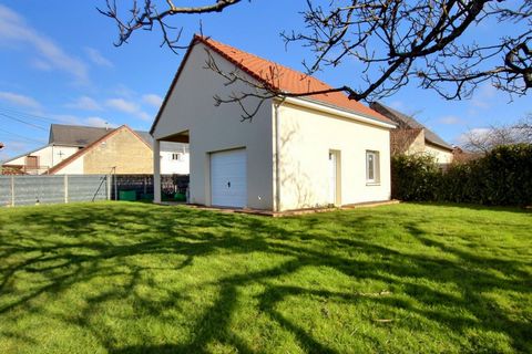 Grande maison + dépendances à Vasselay :