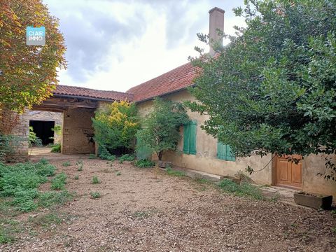 A CLESSE PROCHE MACON ENSEMBLE IMMOBILIER DE 125 m&#178; DEPENDANCE SUR TERRAIN DE 700 M&#178; environ