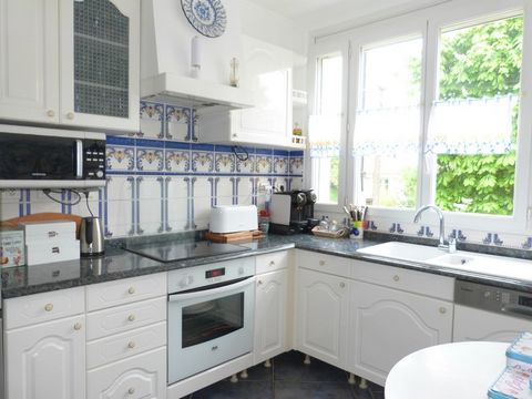 Dpt Yvelines (78), à vendre CONFLANS SAINTE HONORINE maison P4 de 91 m²