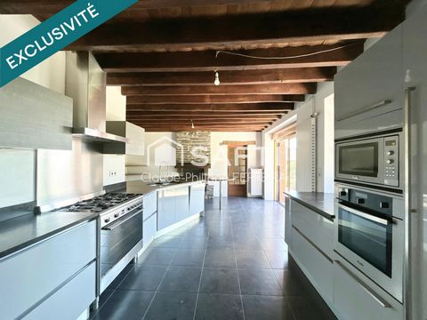 EN EXCLUSIVITÉ chez SAFTI, très belle longère avec dépendances