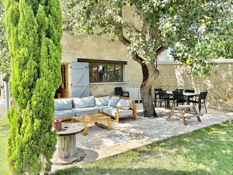 Maison en pierre restaurée avec piscine, jardin, terrasse