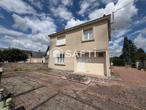 Maison de bourg 95m² - 3 chambres - dépendances - terrain 1243m²