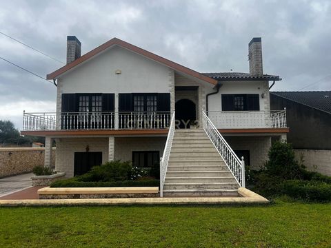 Discover this delightful 3-bedroom detached house in the heart of Aveiro, Vagos, offering a generous 304m² of living space. This charming home features a front porch, a spacious garden with fruit trees, and a cozy barbecue area, perfect for entertain...