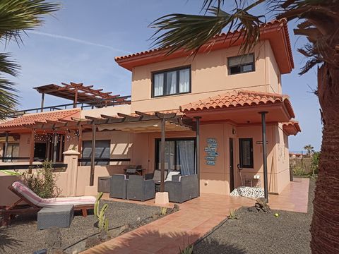 Origo Mar is a urbanization located in the north of Fuerteventura, between Corralejo, Lajares and El Cotillo. Supermarket, swimming pools, games for children. Each block has its pool. Ideal for vacation investment and to live for those who like tranq...