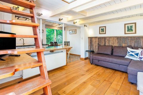 Suitable for nature lovers this holiday home located in Nieuwvliet is just 300 m away from the beach. The house has a bedroom that can host 2 people. The place is suitable for a couple on a detoxifying vacation. You can relish a soothing stroll by th...