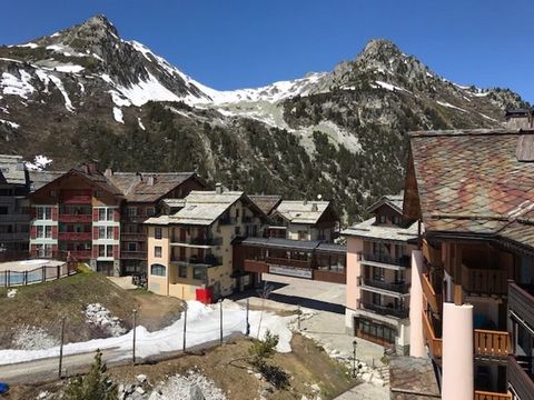 Fabulous 2 bedroom apartment in the ski-in ski-out residence of Prince des Cimes Beautiful 2-bedroom duplex apartment in the Prince des Cimes residence. On the first level, the entrance will lead you to an open kitchen onto a spacious living room, wa...