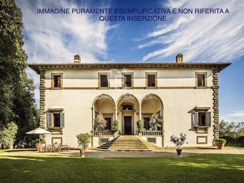 Bologna - Colli Villa - Elegant - Garden - Garage - Parking space In the lower part of the Bolognese Hills, a few meters from the historic center, surrounded by other houses in a strategic position for its privacy, one of the most elegant villas in t...