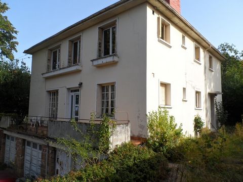 Dpt Allier (03), à vendre NERIS LES BAINS maison P9 de 150 m² - Terrain de 1 435,00 m²