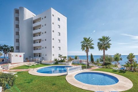 Who does not like to get up and have the sea at their feet... you will feel that dreamy sensation and you will be able to share with your family or as a couple in this elegant apartment with a minimalist design for a better rest. You will enjoy a com...