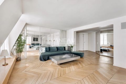 Situated just a few steps away from the Champs Elysée, lovely 106 sq.m. apartment located in one of the busiest streets of the 8th district of Paris, just a few steps away from the Monoprix supermarket, theatres, restaurants and public transportation...