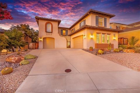 ***JUST REDUCED $25,000*** (Agents see private remarks) Exquisite Gallery Home in Temecula!!! Welcome to a masterpiece of comfort and luxury in the heart of Temecula. This immaculate single-family home boasts five bedrooms and five and a half bathroo...