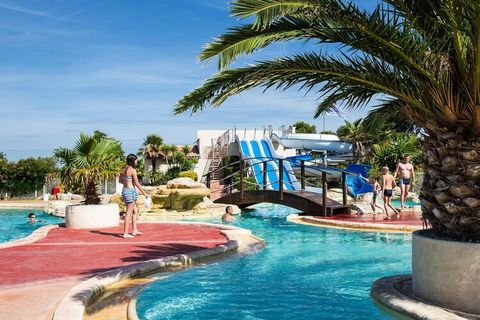 Modern holiday village on an 8-hectare site just 700 m from the beach via a footpath. The numerous pine trees and other shady native trees around the mobile homes ensure a pleasant coolness in the hot summer months and a wonderful Mediterranean scent...