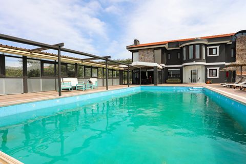 GENERAL LAND & PROPERTY INFORMATION: THIS PRIVATE PROPERTY LOCATED IN FOÇA KOZBEYLI HAS A DETACHED TITLE DEED AND HAS AN AREA OF 7.841 M2. THE POOL IS M2 7 * 15 AND THERE IS A TERRACE WITH A COVERED GLASS IN FRONT OF THE POOL. THE POOL MOTOR CONNECTE...