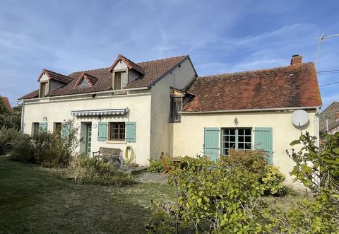 This spacious property sits in a hamlet, less than 10 minutes from the picturesque little town of St. Benoit du Sault, which is on France's official list of the 36 prettiest villages in the country. It also has a supermarket, restaurants, shops and g...