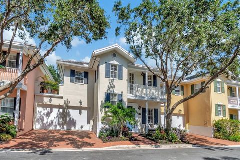 Welcome to 1057 East Heritage Club Circle, located in the upscale neighborhood of Delray Beach, a cherished locale in Florida. This is an impeccably maintained townhouse, part of the exclusive Heritage Club community, that introduces an elevated stan...