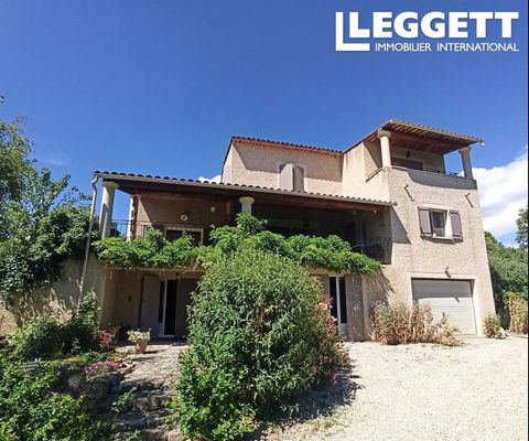 A30529ASR04 - This charming traditional Provencal-style villa built in 2004 is set on a terraced hillside and has one storey. It is arranged over three levels and offers the possibility of creating an additional internally-connected living space of 9...