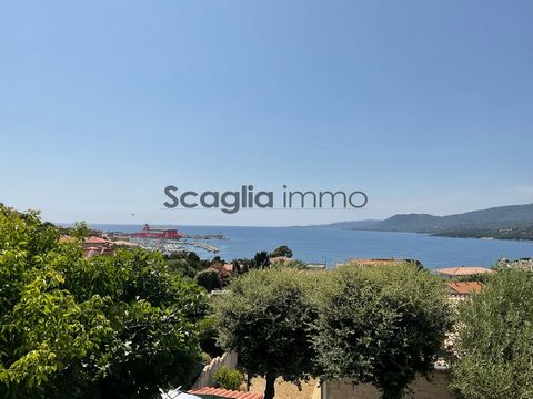 The SCAGLIA Immo agency offers for sale, this charming type 4 semi-detached house on one side with a panoramic view of the sea. It consists upstairs, of a living room with access to the terrace, a separate and fully equipped kitchen, two bedrooms, on...