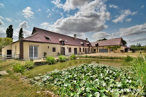 6min de Brou. Maison de 410m² habitable comprenant cuisine ouverte sur un grand séjour, pièce, sept chambres, deux salles de bains avec baignoire et douche, trois WC. Le tout sur un terrain de 2555m² arboré avec de nombreuses dépendances. Fort potent...