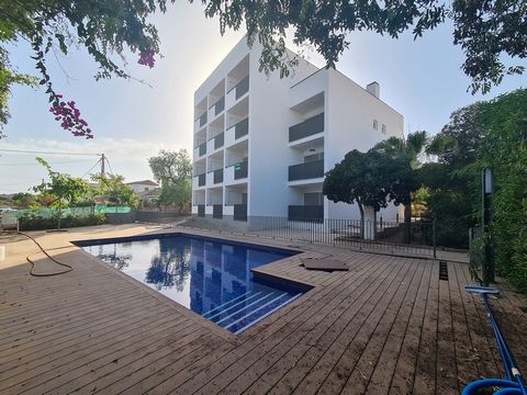 Are you looking for an apartment in Cala Millor that can be financed 100%? We present this development of brand new completely renovated homes. Located 900 m from the beach, in a quiet area. Unobstructed views. You can see the sea. Close to bus stop,...