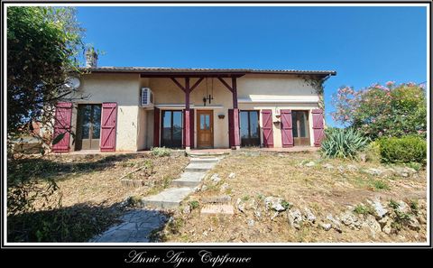 Maison 4 faces sur la commune de RABASTENS de BIGORRE sur une parcelle de 971 m² arborée, entièrement clôturée, avec la présence dun puit, dun barbecue et dune terrasse orientée Sud équipée dun store banne. Cette maison de 1980 style Bigourdan, à éta...