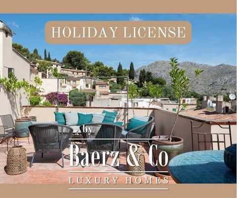 Properties with rental licenses are rarely for sale in Pollensa Old Town, making this already fabulous home something extra special in today’s market. The house offers plenty of space and is centrally located, just a short walk from the famous Calvar...