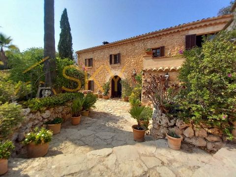 Rustic Finca in Algaida: Your Refuge in the Heart of Mallorca Property Characteristics Imagine waking up every day surrounded by the tranquility and natural beauty that only a rustic finca can offer. This stunning property in Algaida, with a plot of ...