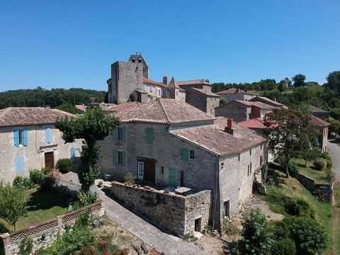 Maison de village 130 m2 habitables de suite située entre Gascogne et le Gers : La Lomagne : Occitanie 