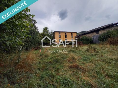 Située à Deux Grosnes, à environ trente minutes de Belleville Sur Saône, avec ses écoles, ses commerces, et son collège, Sur plus de 2800 m2 de terrain, idéale pour les amoureux de la nature, cette ancienne ferme à restaurer est nichée dans un enviro...