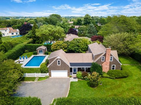 Nestled in the heart of the Hamptons, this exquisite new listing offers a unique blend of elegance, comfort, and modern sophistication. Experience the epitome of luxury living in one of the most sought-after destinations in the world. Situated in the...