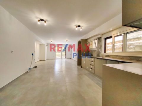 Palaio Faliro, Mpatis, Floor Apartment For Sale, 86 sq.m., Property Status: Refurbished, Floor: Ground floor, 1 Level(s), 1 Bedrooms (1 Master), 1 Kitchen(s), 2 Bathroom(s), Heating: Central - Natural Gas, View: Good, Building Year: 1965, Energy Cert...