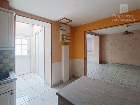 Pleasant Mitoyan house in a quiet and very bright area, in a popular area facing SOUTH comprising: On the ground floor: an entrance, a toilet, a fitted kitchen open to the living room. On the 1st floor: a landing which leads to a bedroom with dressin...