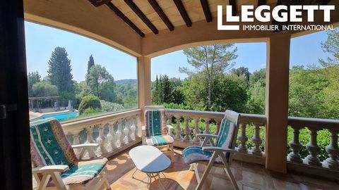 A23558CDI06 - Exceptional setting for this property with 255 m² of living space set in 1.3 hectares of greenery. Located approx. ½ h from Nice airport, it is also within easy reach of Cannes, Antibes and the seaside (15 km). Supermarket and bakery wi...