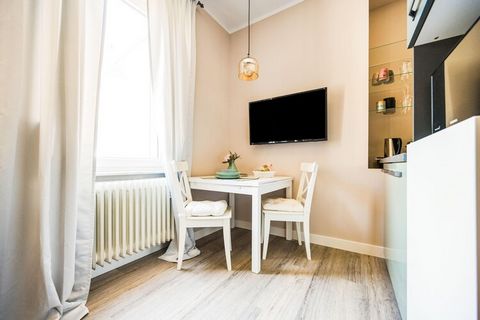 Welkom bij uw perfecte vakantie in Bad Camberg! Dit gezellige appartement op de eerste verdieping is ideaal voor twee gasten en biedt een mix van comfort en gemak. Bad Camberg ligt in het schilderachtige landschap en is rijk aan geschiedenis en natuu...