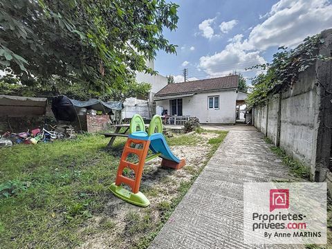 Votre conseillère indépendante en immobilier, Anne MARTINS, vous propose d'investir sur un produit rare et plein de potentiel situé dans le quartier très recherché des BLES D'OR à Morangis. Ce bien se compose d'une maison principale de plain-pied de ...